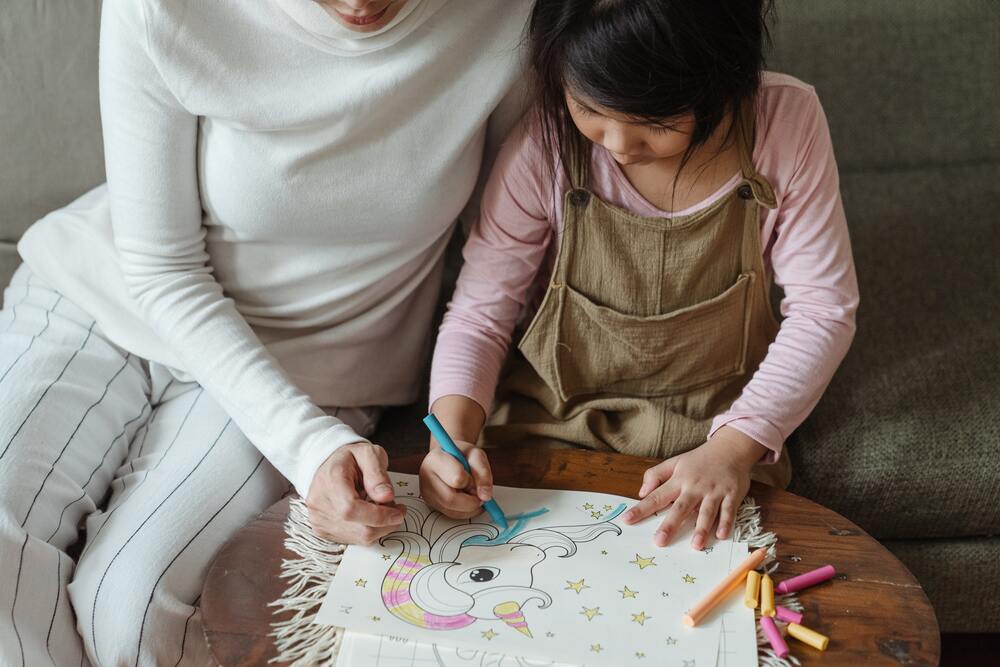 anak-menggambar-homeschooling
